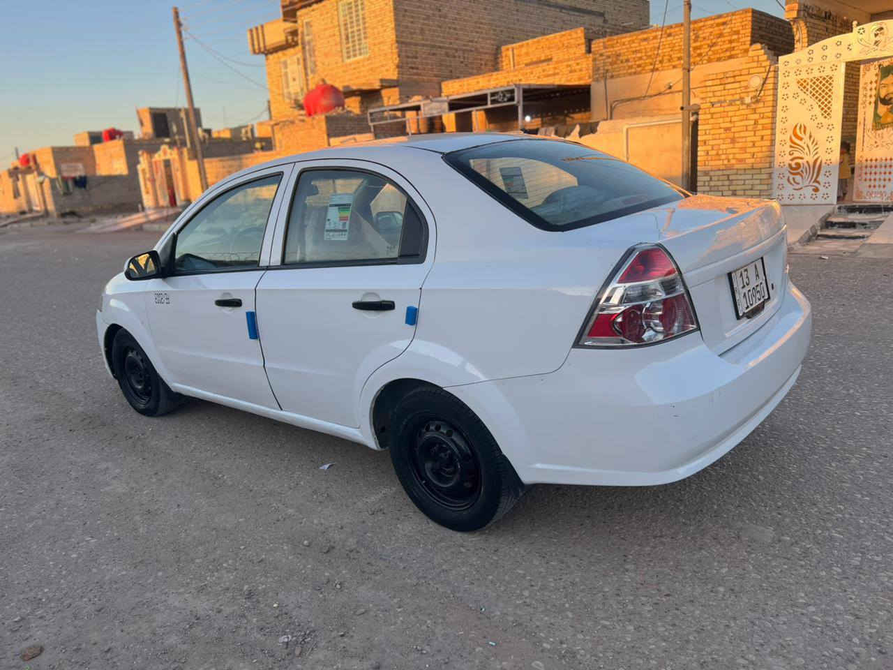 السلام عليكم افيو موديل 2011 السياره كفاله سياره حلوه مال جناي مكينه وكير كفاله تخم تاير حداديه جديده تبريد نقص بس غاز فقط ارقام انجليزيه سنويه 2031 السعر 55 وبيها مجال قليل مكان السياره ميسان العماره رقم الهاتف ‏‪***********‬‏
