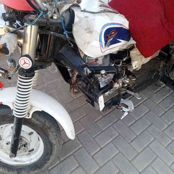 سلام عليكم للبيع او مراوس دايون 21بيه حادث بس(درع جه الكير بصيط) المحرك شغال وناعم كير اكسن كبس ضيف 
تواير ابو خطه جدد سعر مناسب 
***********
سماوه قضاء الخضر
