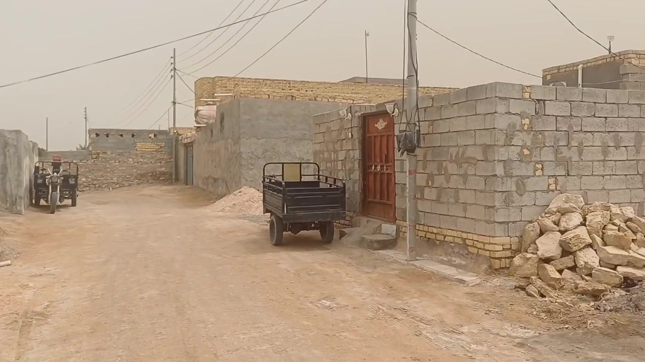 رباط حجر المساحه ٢٥٠م خدمات كامله ماء كهرباء مولده كيبل ضوئي ابو صريفه للإستفسار على الرقم ***********أو مراجعه مكتب الجبل البندقيه مقابيل علوه المخضر السعر  ١٠
