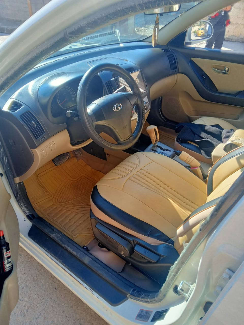 النترا موديل 2010 السيارة بيها بوند وجملق أمامي صبغ بدون دواخل السيارة جاهزة شرط تتكاتب مع الشرعي اخون السيارة مول الي الشراي يخابر صاحبها على الرقم/***********/***********/بيها كربون بانزين السعر 117 وبيها مجال
