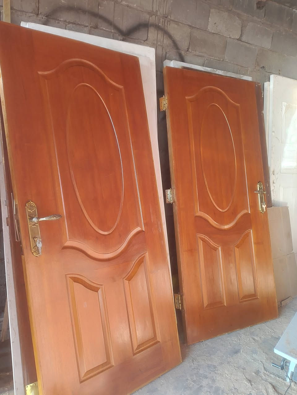 عندي أبواب صاج أحطاطه ثقيل درجة أولى كامل مع الكيلون وصبغ جديد للبيع العدد 6،، سعر الباب الواحد ب 100 ألف،، العنوان أبو غريب،، ***********،، ***********
