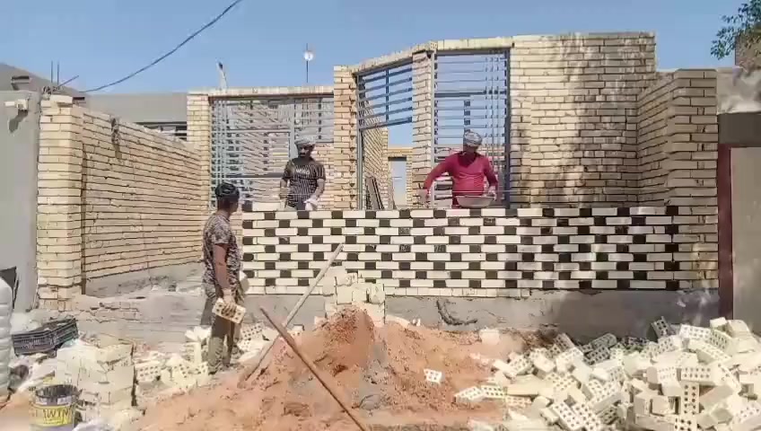 خلفه بناء في النجف ***********
