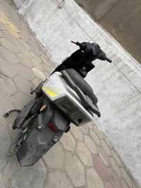 دراجة للبيع نوع سكنس 6بطاريات كبار  بيهة مثبت سرعة سرعة 70 لايت زينون ...