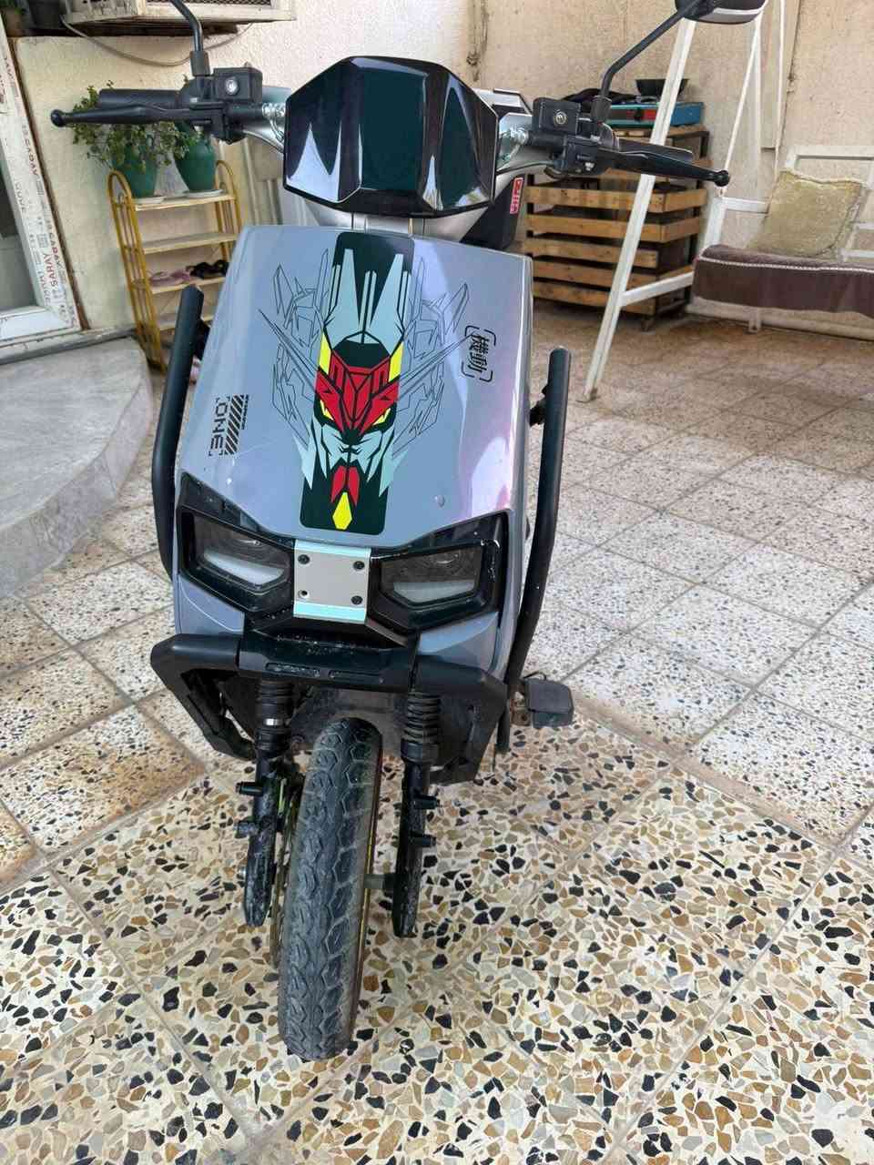 سلام عليكم دراجه كوين الملكه مويدل 25. استخدام 3اشهر فقط  
3 سرع. تشتغل بصمه .
نظام P.+مثبت سرعه 
نظام رجوع لخلف R .
6 بطاريات كبار كرافين .
السعر 700.
ديالى الخالص الشرقيه 

*********** متوفر واتساب
