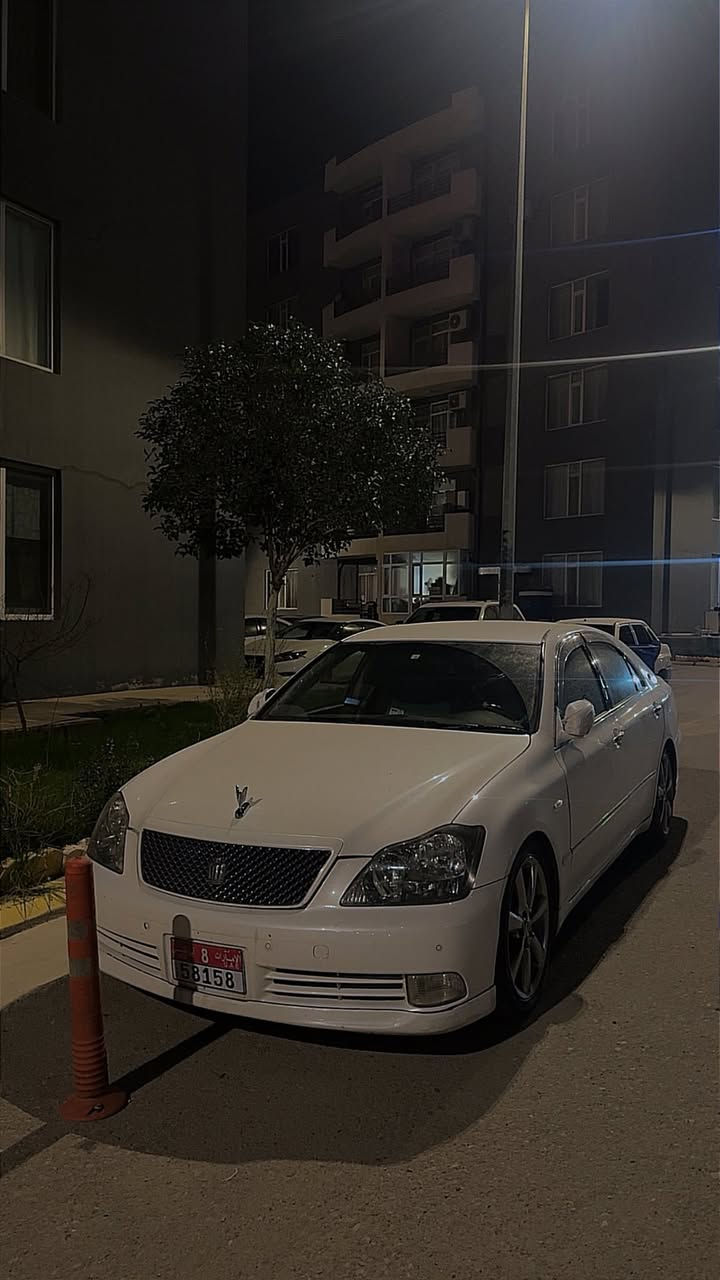 بڕاوە لە ساغ جوانتر📦
2005
GRS180 مەکینە بچوک 
چرکەی تیانیە سەیارەکە لۆک لۆکە 
ناو ڕەساسی دەروناوی لۆک 
کامل کامل مەسروف کراوە ٢٥٠ مەسرەفی نیە 
شاشە کامیرە پێشو دوا حاسە 
سەیارەکە یەک پارچەی بۆیاخی یابانەو بەس 
دەعمو لێدراو شانسی کەڤەر سەقف هەمووی بەشەرت 
قوفڵو کۆتایی ٥٠$ بێ مەعمەلە بۆ مەعمەلە تەلەفون مەکە شتی سفرت ئەوێ لەخزمەتام 
شوێن سلێمانی
***********
