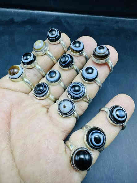 خواتم فضه نواعم فضه 925 شغل ايدي حجر شرط طبيعي سعر القطعه 10 الف فقط وتوصيل 5 للحجز واتساب فقط ***********🔥
