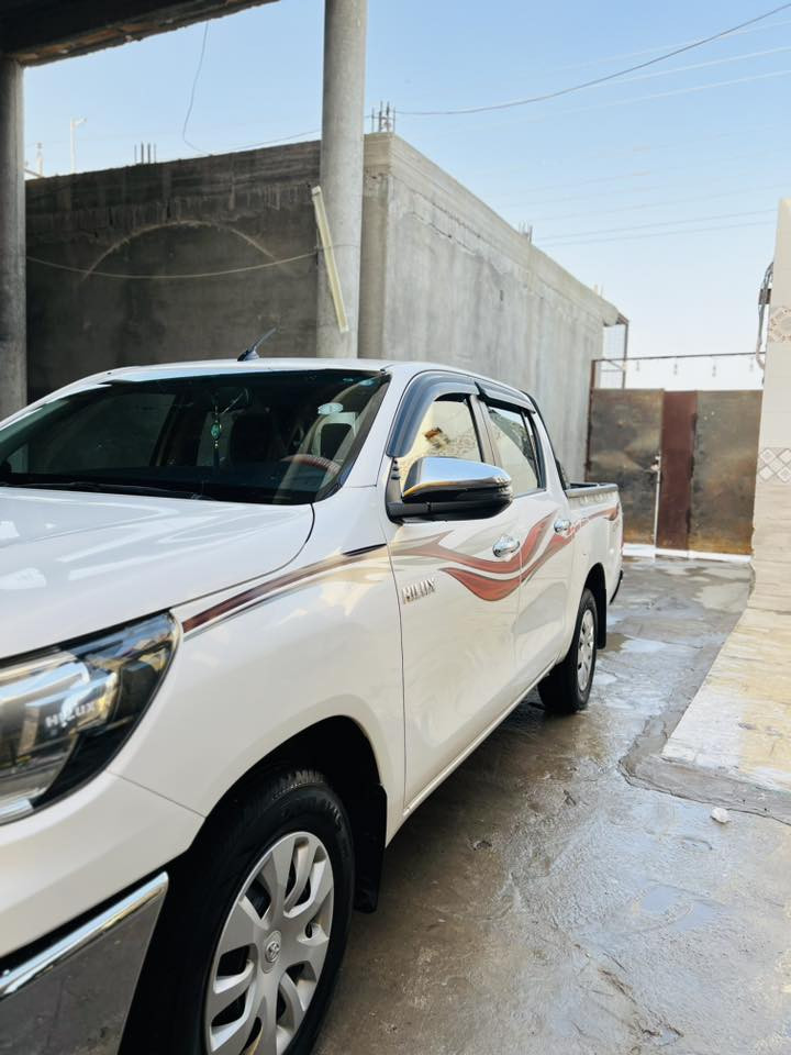 السلام عليكم فلاونزة مديل 2020 كير عادي كفاله عامه تخم تاير السيارة بلحقيقه احله من صور العنون البصرة كرمة علي السعر 235 وبيها مجال 
للاستفسار رقم الهاتف ***********
