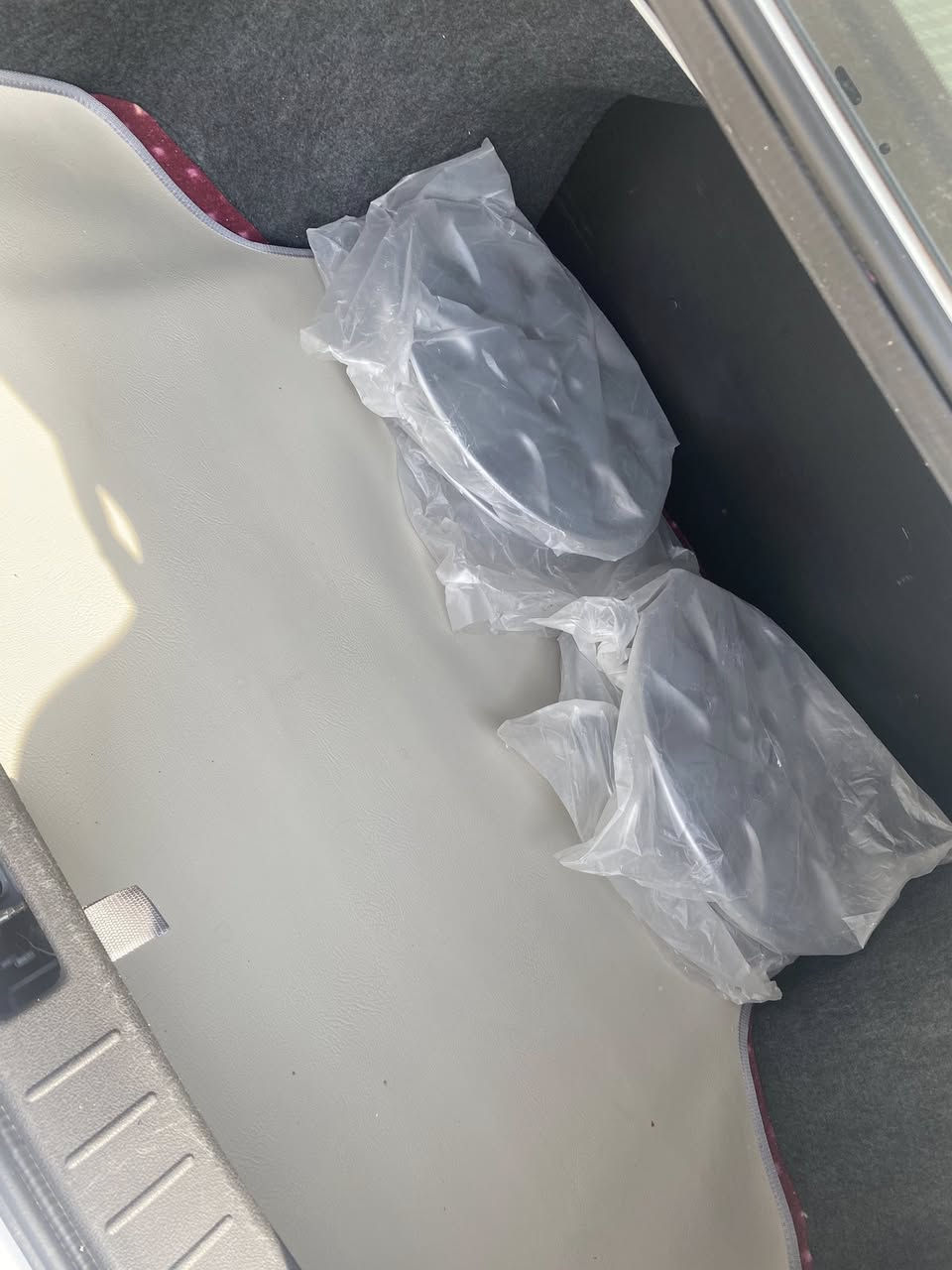 نيسان صني ام البليته الزركه ضمان شركة السور ماشيه١٥  الف. 2024   كفاله عامه من الزلغه  مدوشمه ارضيه وكشنات وصندوك وبردات  وبيها زنون 

تريد تحويل تريد وكاله السعر127  وبيها مجال مكان البصره حي المهندسين  رقم الهاتف  ***********
