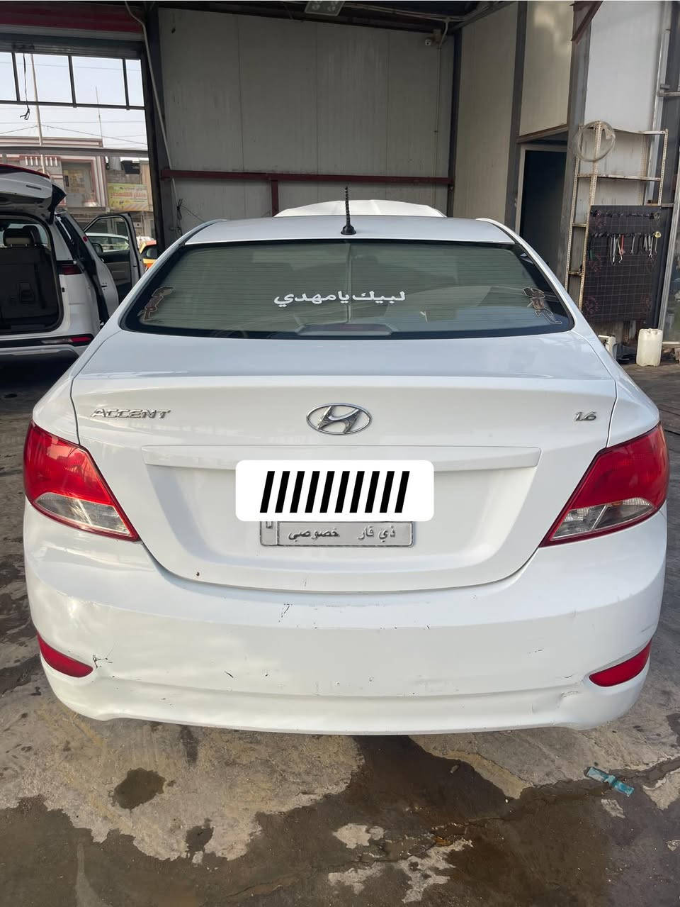 السلام عليكم:- اكسنت موديل (2015) خليجي فوول مواصفات للاخير كفاله عامه السياره ماشيه (170) الف بيه بارد بالباب مال السايق وبيهه رصعه خفيفه كلش بالجاملغ الامامي مال جهه الصدر دراجه داحچتهه السياره م شاء الله ما متعوبه السياره وعلى ايدي ما متعبهه اروح بيهه للدوام ورجع وبالعافيه على الياخذهه 

السعر(107) وبيهه مجال للطيبين 
موبايل:- ***********
