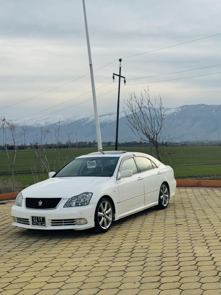 ماشاءالله 
براواي تازه داخل ١٨٢ بيدوكه ل ٢٠٠٥
نمونه له جواني. فول فول مواسه فات جلد هيته ر سلايت ويل دينكه
لايت ناوجه ي كور  دوكوشن كاره با
سه قفي شوشه يه 
شوين ژاراوا قه لا دزي
سحري ٥٧و شتيك مه جال
***********
