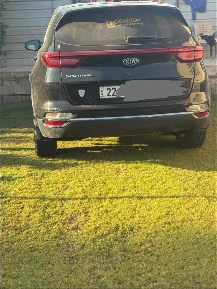 سلام عليكم .                                       
كيا سبورتج موديل 2020  رقم اربيل مواصفات عاديه  حادث بسيط جدا جاملغ اامامي الي يم السكن بارد البنيد نص شبر +بارد نص شبر باب السايق على وضعه بشرط سونار بدون ايرباك بدون دواخل بيها شخوط ب دعاميه هاذ معروف عليه بسيط جدا كير محرك مكفوله ماشيه ١٠٠ الف 

السعر ١٦٥ بي مجال بسيط 
*********** 

مكاني بغداد
