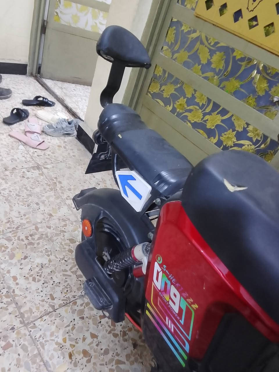 السلام عليكم دراجه للبيع أر تسعه شحن بسعر مناسب ***********
