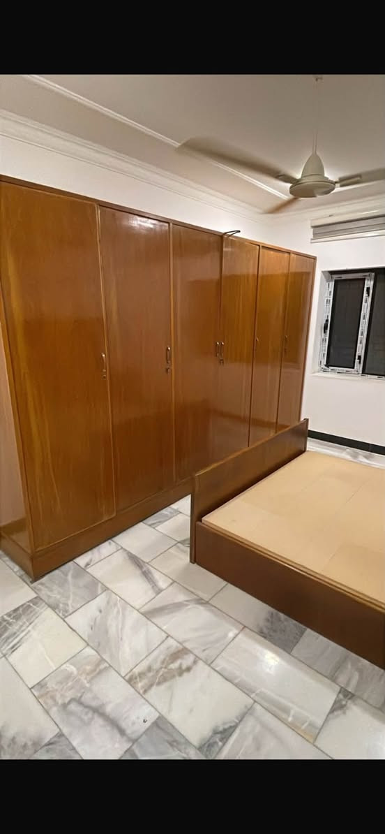 غرف نوم عدد ثنين تركي وعراقي للبيع نضيفات جدد مكاني حي البنوك بغداد ***********
