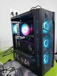 كيس كمبيوتر • E5 2630 v3 • RX580 8GB عطله