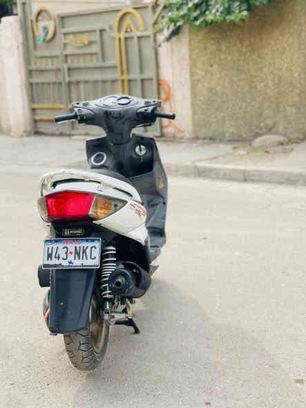 السلام عليكم للبيع سكنس فحل رمبه صارله 14يوم نزلت مكفوله كفاله عامه مابيه نقص برغي دراجه جديده بمعنى الكلمه مكينه مامفتوح بيه برغي جيب فيتر وتعال افحص إذا مكينه مفتوحه تاخذه بلاش دراجه كفاله دراجه يعني صارله 14يوم نازله
سعر (900)مكاني بغداد جديده الامين الثانيه 
***********
