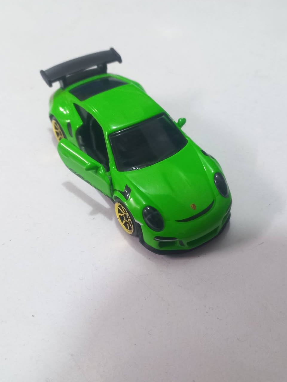 سلام عليكم 

PORSCHE 911 GT3 RS.                بورش

MAJORETE.                                ماجوريت

السعر 20 الف 

توصيل لكل المحافضات 5


**إذا كنت صاحب هذا الإعلان وتريد حذفه لأي سبب، رجاءا أرسل رسالة إلى الدعم الفني**