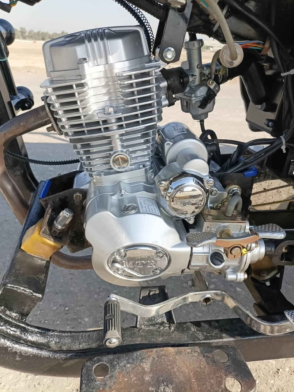 سلام عليكم ستوته للبيع امتيار اوراق شاصي موديل13 وغراض  25 اكسن جديد مقفل  ستوته مكفوله كفاله عامه سعر خاص المكان القاسم ناحيه الطليعه  ***********
