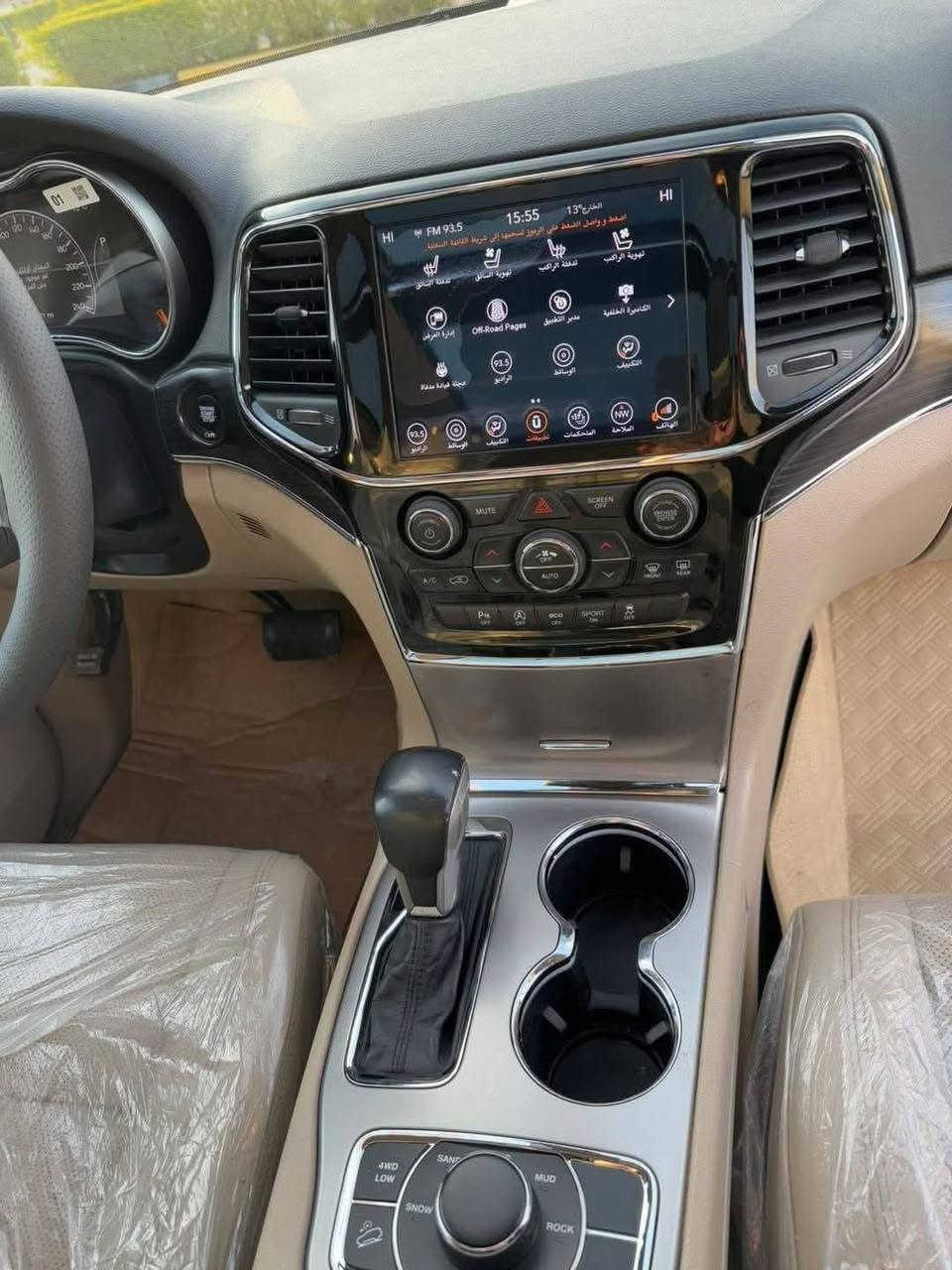 السلام عليكم
السلام عليكم

للبيع Jeep Grand Cherokee 2020 Limited Plus خليجي – Limited Plus – فول مواصفات

✅ دفع رباعي
✅ بانوراما
✅ شفتات + دوسات
✅ كشن
✅ تبريد وتدفئة للمقاعد
✅ تدفئة ستيرن
✅ باب سحب كهربائي
✅ باقي المواصفات فول

🔹 السيارة ماشيه 71,000 كم
🔹 رقم أربيل وباسمي
🔹 مكان السيارة: بغداد

مبدل بستم 2014 وتمشي على أي بنزين بدون أي دوانز
مبدل باب الصدر بالوكالة
السعر 265 بي مجال 

للاستفسار:
***********

