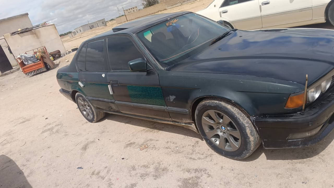 سلام عليكم بي ام 730 مكينه كير كارتون شرط حداده خير من الله دواخل نضيفه ترأي كلش حلو كفاله سياره مكاني بصره المراوس حسب قناعه وبيع ب انتصل وانه سعر 35  خادم‏‪***********‬‏
