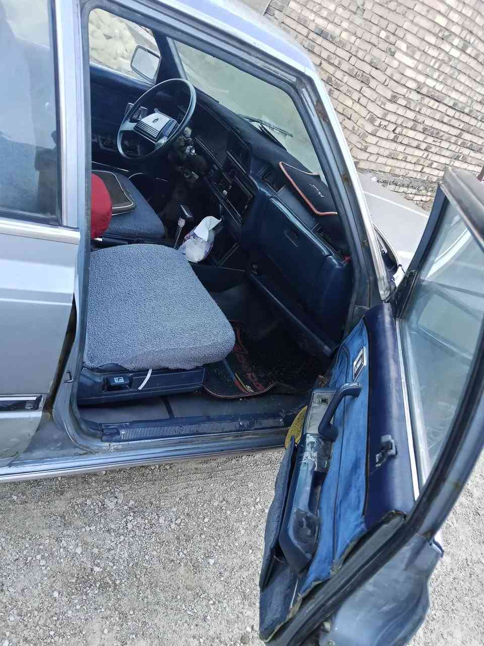 سلام عليكم سوبر للبيع 82 سيار جاهزة لاخر حبايه  مكينه وكير وكسن توني شادهن ثنين ونص ديلكو لا مصبوغه
 ولا مضروبه سياره شوفت عينك بعد بلاديه حداديه خير من الله نقص السياره بس تبريد السياره جاهزه رقم السياره انكليزي صاحبي يمي 
مكان ناصريه 
سعر خاص 
 مكلف بنشر 
***********
