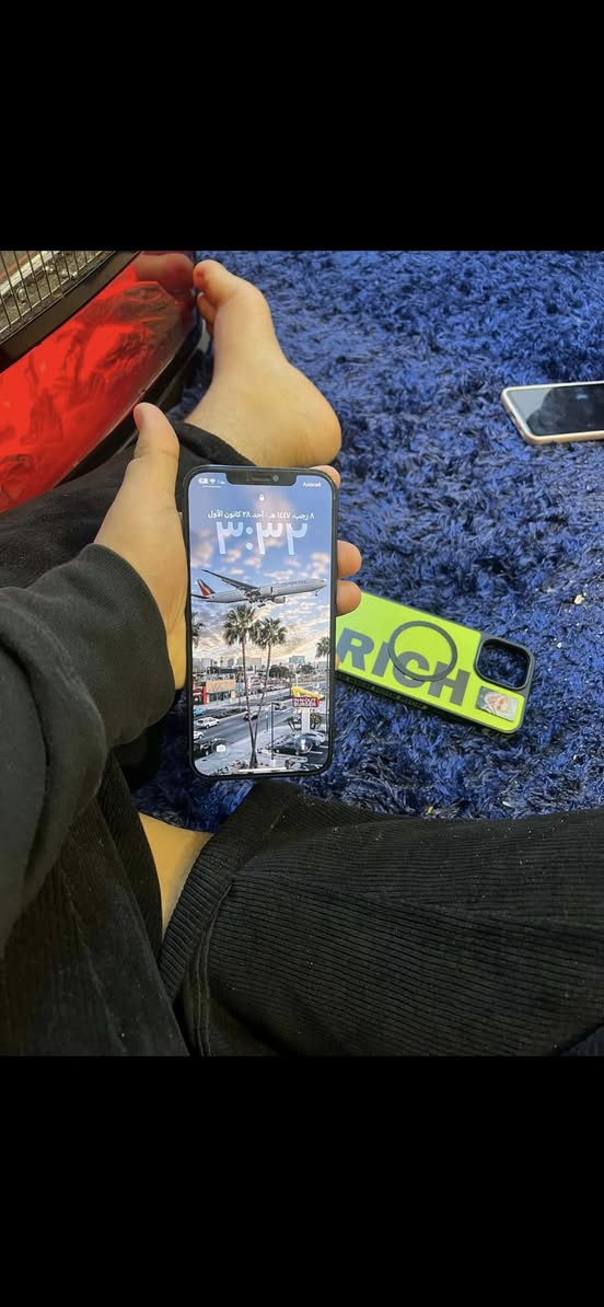 السلام عليكم ورحمة الله وبركاته جهاز ايفون ١٢ برو ماكس الجهاز بلادي مكفول من البرغي للبرغي كلشي ممبدل الجهاز شرق اوسط AA/A  ذاكرة ٢٥٦ بطارية ٧٩ الجهاز كلة شغال ضمان سبوع اذا مفتوح او بي عطل يرجع فقط بي ضهر مكسور اتريد اني اودي الاك المركز ابو تليفونات يبدلة الاك ب ٢٥ ومينفتح الجهاز لون بحري وياة عدسات كامرة وكفر ولزكة مكاني بغداد شارع حيفا او العلاوي السعر ٤١٠ وبي مجال 
‏***********
