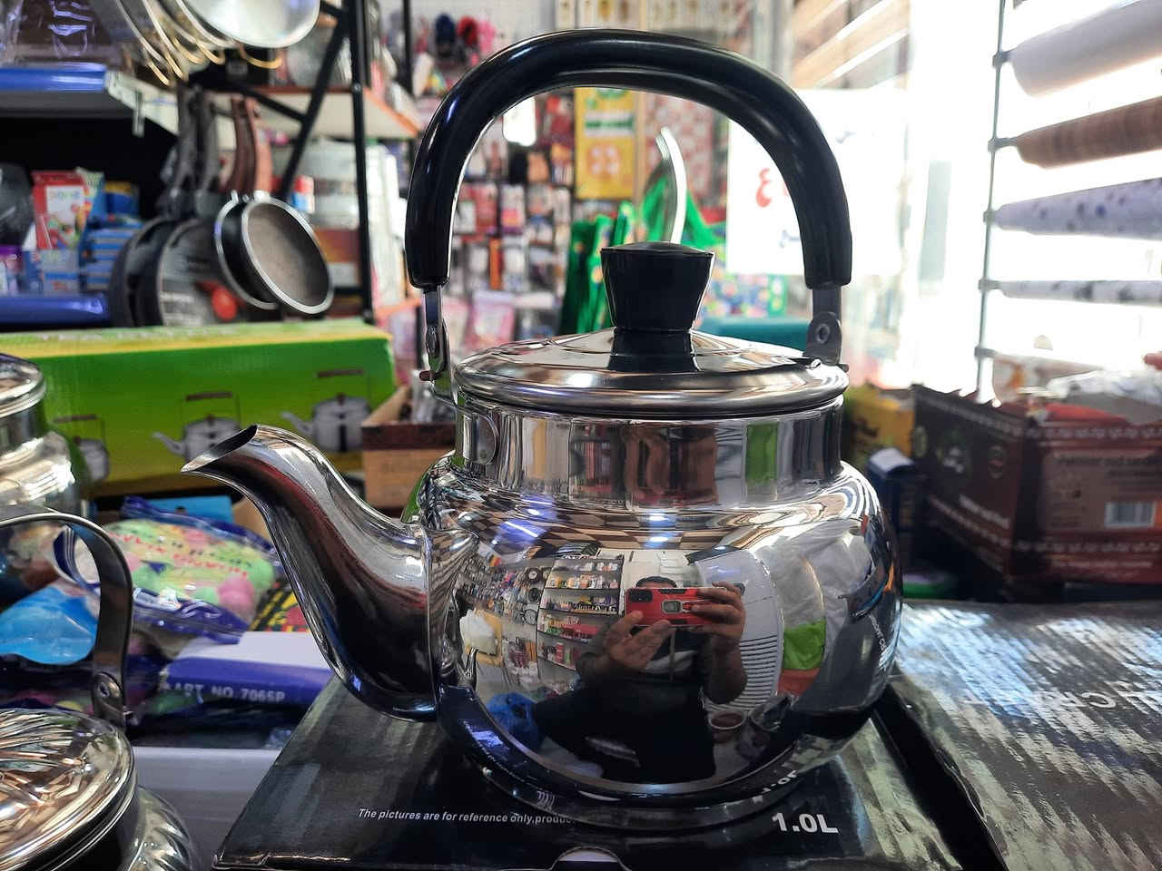 مجموعة من القواري الجميلة 
#حكاية_انسب_الاسعار 
العنوان النجف الاشرف حي الوفاء شارع ٢٠ مقابيل الجزيرة 
#يوجد_خدمة_توصيل


**إذا كنت صاحب هذا الإعلان وتريد حذفه لأي سبب، رجاءا أرسل رسالة إلى الدعم الفني**