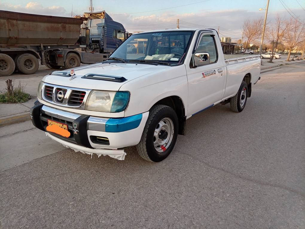 نیسان مۆدیل 2001ی کوێرئاڕمی پلاستیکی هە ولێر ئاڕموئە وە لیاتوخە رامە بە شە رت گێڕو مە کینە و ئە کسل بە شە رتی 10فیتە رهە موگییانی بە شە رت پێشی وە ک شە ریکە وایە سعری 76وە رە قە و تۆزێک مە عامە لە ئە گە رمشتە ری نیت سە رمان مە یە شێنە *********** دار بنديهكان, السليمانية
