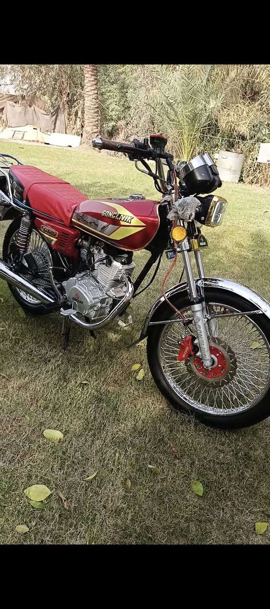 سلام عليكم اخوان دراجة تايگر
مويل 25 نضيفة ومال جناي وخير من اللة
اوراق كاملة دراجة احلى من الصورة
المكان بابل قرب سيطرة الاثار مقابيل كوين بارك
السعر 750 وبيهة مجال للشراي
ملاحظة؛؛ ابو ال 675لا تخابر، 
رقم ***********  والشراي بي خير ويدلل
