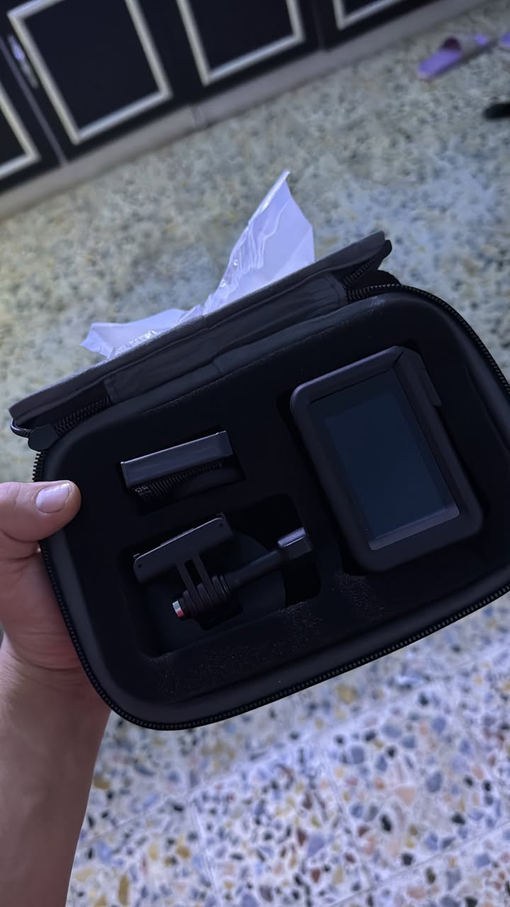 كامرا dji ozmo action 3 
استعمال 3ايام فقط  
جديد كلش 
سعره 310بيه مجال قليل 
‏***********
