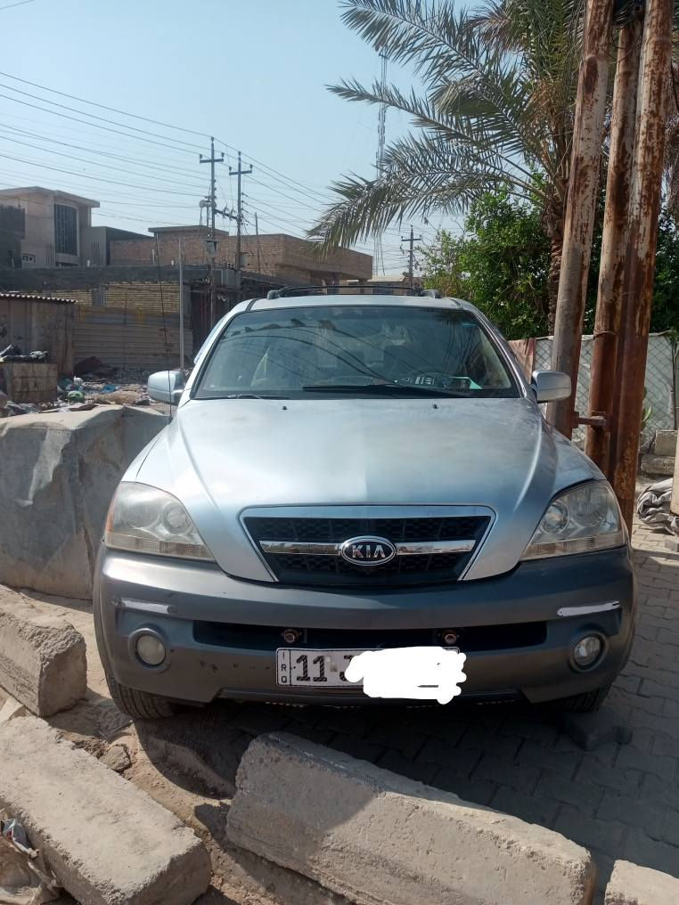 السلام عليكم. كيا سورنتو 2006 امريكي بدون حادث  مصبوغه حزام  اثر جراد رقم بغداد  انكليزي وباسمي تبريد محرك كير كلهن خير من الله سعرها 95 وبيها مجال سياره فول فتحه كرسي سايق كهرباء 5 راكب محرك 6 سلندر ***********
