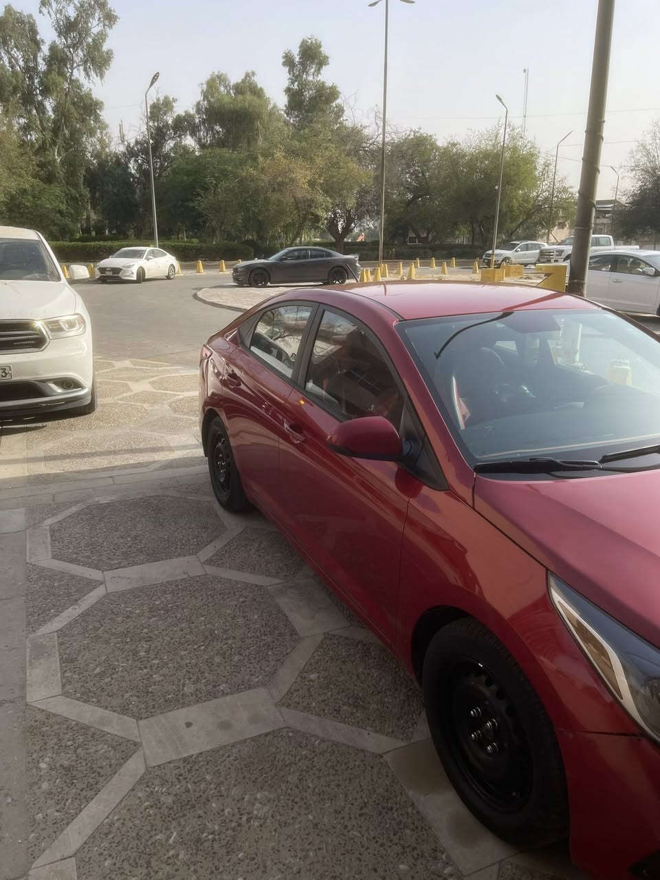 السلام عليكم هونداي اكسنت2021 رقم اربيل 
ماشية 75.000 ميل ضررهه بنيد مصبوغ وبيهه شخط بصفحة السايق موضح بدون دواخل مكاني بغداد الغزالية السعر ١٠٥ وبيهه مجال بسيط 
***********
