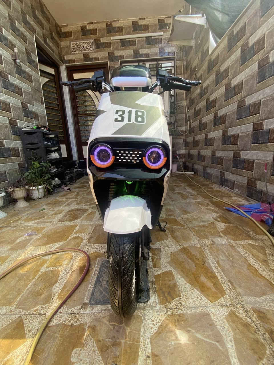 السلام عليكم مطور شحن 318مواصوات معروفه1تثبيت سرعه 2نمر4   3مرايات صندوق خلفي اضافي السعر 550وبي مجال قليل


**إذا كنت صاحب هذا الإعلان وتريد حذفه لأي سبب، رجاءا أرسل رسالة إلى الدعم الفني**