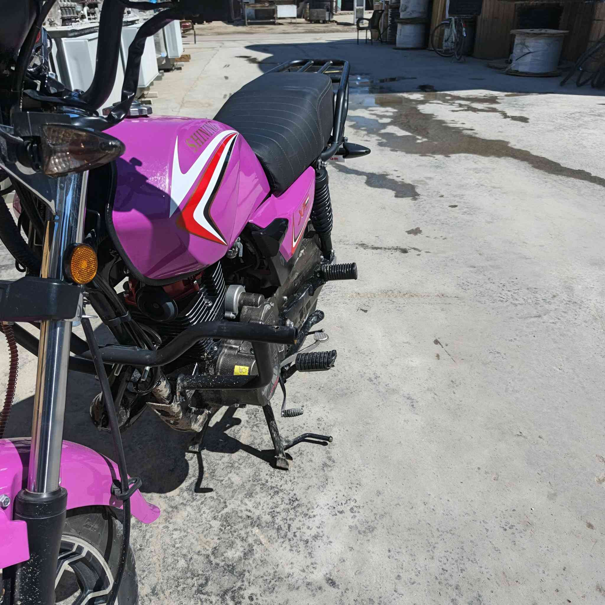 سلام عليكم دراجه شاينك موديل 26مكفوله كفاله عامه لبيع سعر 950وبيه مجال حك جيه شراي يتصل *********** مكاني دبله
