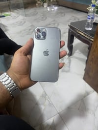 ايفون15برو ماكس  جهاز هذولي مبدلات بي على ايدي سعره 600 و12برو ماكس سع...