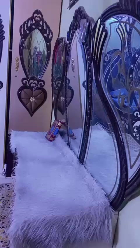 سلام عليكم غرفه تركيه للبيع 
السعر مليون وبيها مجال 
المكان بغداد مدينة الصدر 
رقم الهاتف ***********
