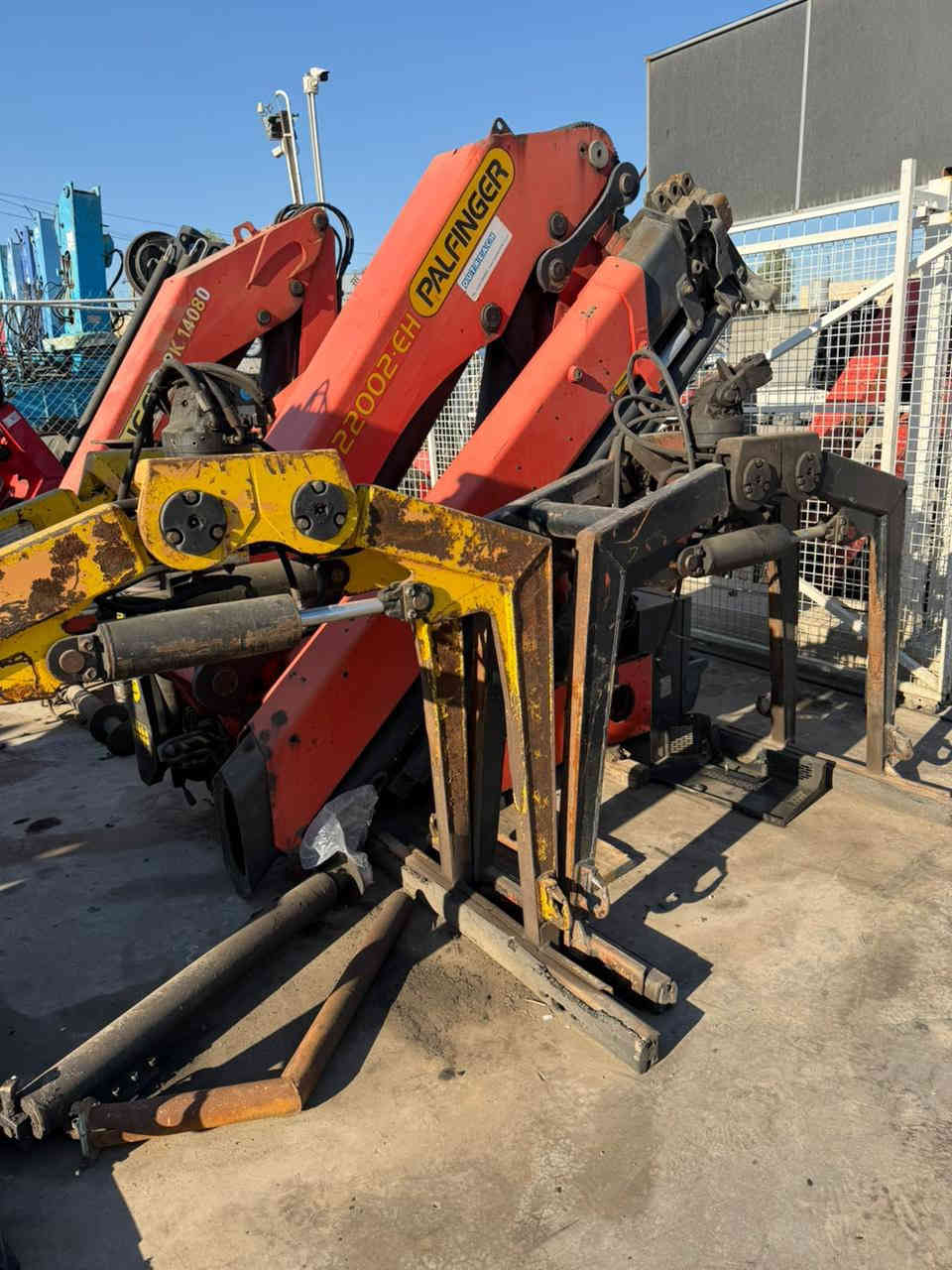 للبيع كماشة الماني ما مشتغل بل العراق اتصال ***********
