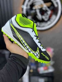 ملابس • قياسات 40-45 • توصيل مجاني