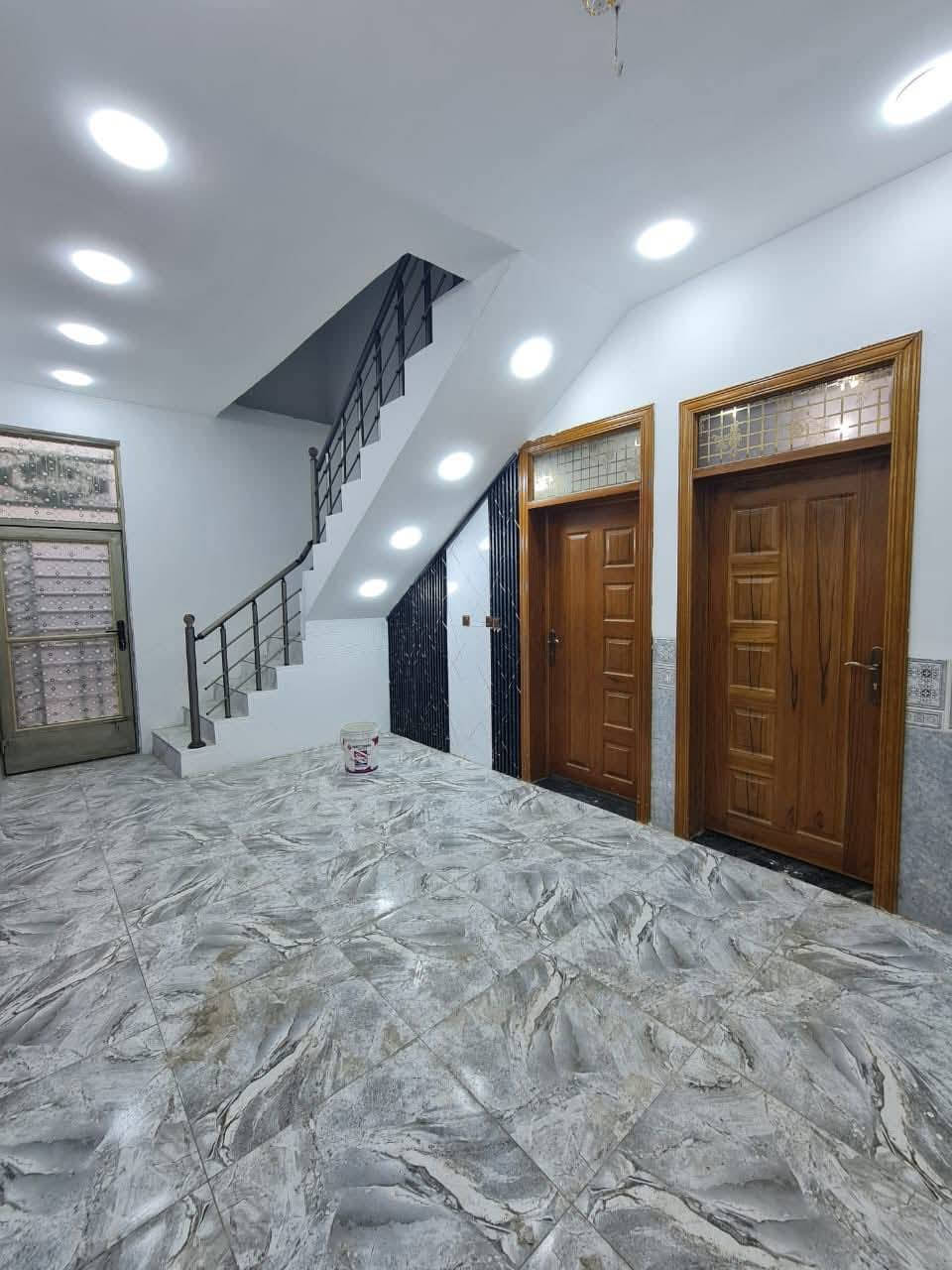 دار للبيع طابو صرف مساحه ١٤٠م واجهه ٧م حي الفرات ***********
