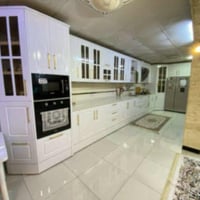 وبركاته بيت للبيع مساحه 240 متر طابو طابق ونص .. الطابق الاول غرفة نوم...