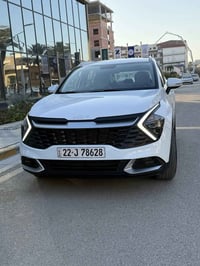 سبورتج 2030 ماشيه 40 الف قماره حديد بيها بارد بالباب السايق تحويل مباش...