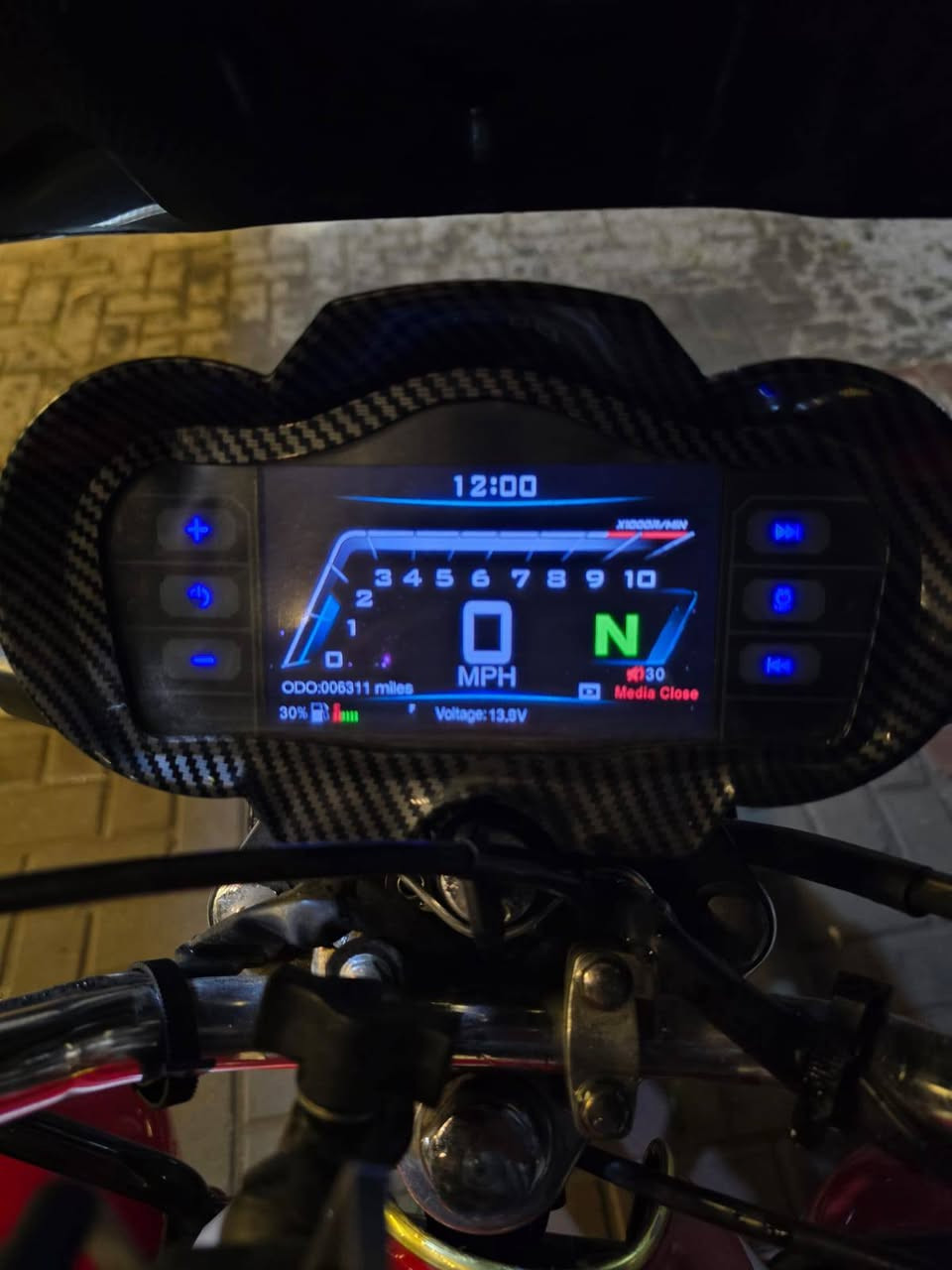 السلام عليكم دراجه ايراني 2024 دراجه كفاله نقصها بس هورن  الصدر دراجه نفس ما واضح لك بالصور للاتصال***********
