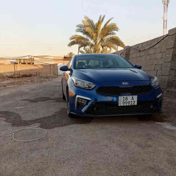 سلام عليكم شباب
كيه فورتي موديل 2019 
 بسمي تحويل ثاني يوم 
محرك 2000   كير ايتي 
 حادث بنيد وجاملغ 
رقم الهاتف*********** 
مكاني بغداد
