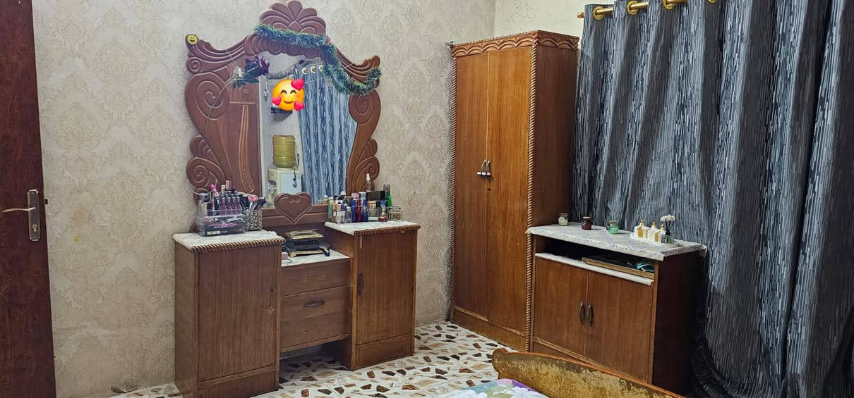 غرفة نوم للبيع للاستفسار الاتصال على الرقم *********** 
يتوفر واتساب المجمع السكني النفطي تقاطع النهروان
