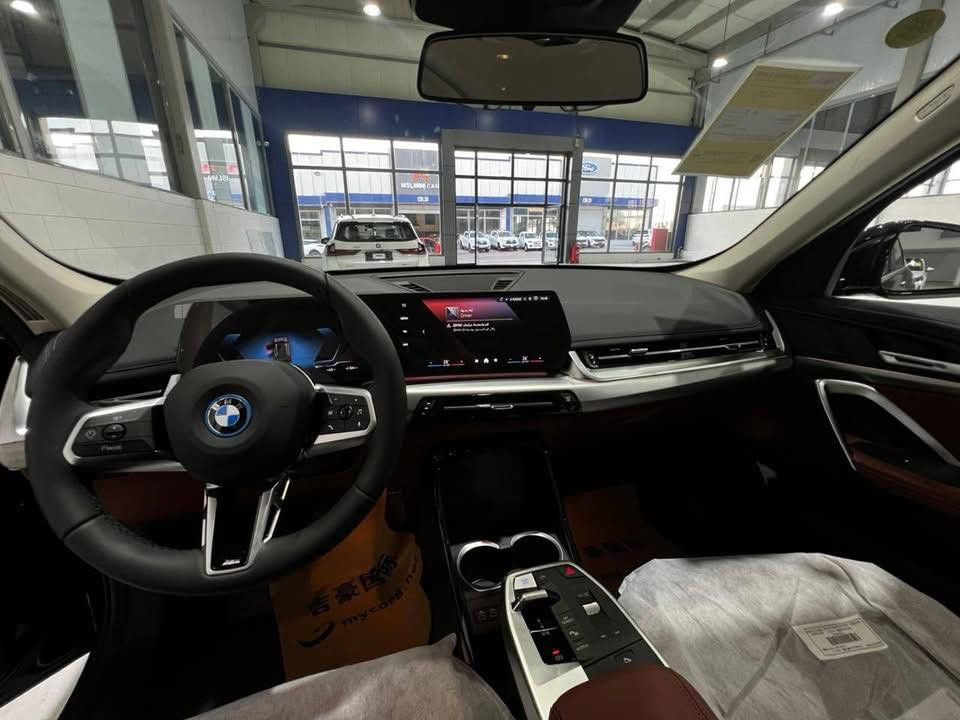 بي ام دبليو BMW iX1 موديل 2026 كهربائية بالكامل 🔥
فئة eDrive25L  زيرو 
قوة 204 حصان دفع أمامي محرك 
واحد عزم 250 نيوتن 

💎 ســعــر ✅ ::  الــرد تلقائي 📮

تسارع 0 إلى 100 خلال 8.6 ثانية 
سرعة قصوى 170 كم بالساعة 
مدى يصل إلى 510 كم بطارية 66.45 كيلوواط 
شحن سريع حوالي نصف ساعة 
وشحن عادي قرابة 10 ساعات 
وزن 1948 كغم

رقم التواصل ؛-:-:
***********
*********** واتساب
