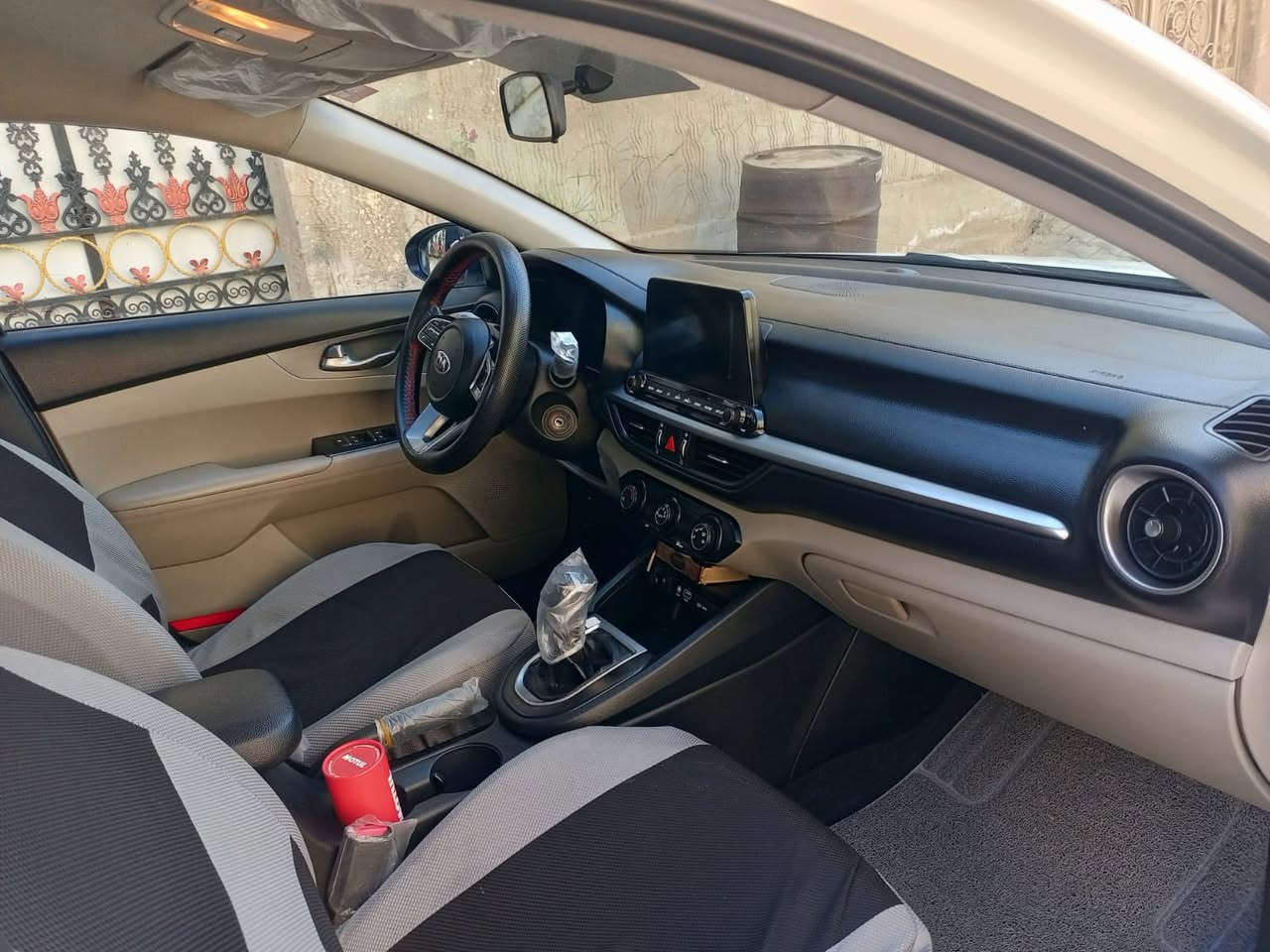 السلام عليكم ورحمه الله وبركاته

السعر : 155  $

كيا سيراتو موديل 2019 

رقم بغداد  نص فول

تبريد خلفي وامامي
كامير خلفيه

تحكم كامل + بلوتوث 

مري شفط

سيارة جديدة ونضيفه 

استخدام ايد وحدة 

محرك 1600 

لد نهاري 

بروجكتر لد 

سيارة جديدة بمعنى الكلمة 

حساس خلفي 

وبقية المواصفات المعروفة 

المكان : النجف الاشرف 

للاستفسار :***********
