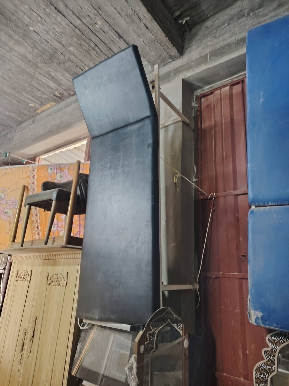 محلات الأصدقاء للبيع وشراء الأثاث المستخدم القيارة قرية الجواعنة مقابل منفذ الجوهرة ولحوم الخفاجي مجاور جسر الجينكو
*********** وتساب
