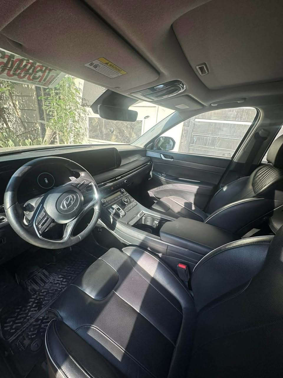 سلام عليكم ورحمة الله وبركاته بلسايد موديل 2024 فئة لمتد فول مواصفات للأخير 7 راكب كراسي منفصل ماشية 27 مايل حادثهة شبر بارد بصندوك وتبديل دعاميه خلفيه نفس لون
سعر السياره 345 ورقة وبيه مجال قليل 
*********** 
بغداد
