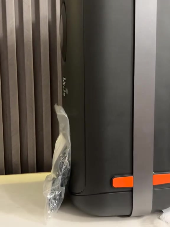 سبيكر من شركة JXY حجم كبير RGB انارة متغيرة 
جديد غير مستخدم مع دبل سبيكر وايرليس كامل ملحقات 
بواطية تصل الى 400 واط 
و 80 RMS 
الصوت والبييز كلش رهيب 
السعر 80 الف 
مكاني بغداد خدمة توصيل موجود لجميع المحافضات


**إذا كنت صاحب هذا الإعلان وتريد حذفه لأي سبب، رجاءا أرسل رسالة إلى الدعم الفني**