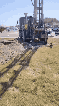 لحفر الابار الأرتوازيه ***********
*********** 
 يوجد واتساب  
مستعدون الحفر الابار وتعبرات الشوارع وتجفيف المنهولات نعمل في كافه محافضات العراق دقه في العمل وسرعه في الانجاز ونعمل تجفيف الارض الشركات الاهليه والحكوميه نعمل حفر الابار كاقه الاحجام ونعمل حفر يدوي والي
