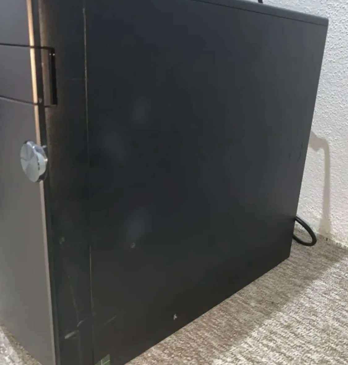 كيز ماركة اسوس 
موصفاته ⤵️
كارت شاشه خارجي 3 gb
nvidia gt 640
core 5 3350p
Hdd300 gb
ram 4gb
ويمكن زيادة عليه للاتصال والاتصال مع صاحب الكيز هذا رقمه0️⃣7️⃣5️⃣1️⃣6️⃣6️⃣5️⃣7️⃣2️⃣0️⃣9️⃣
موجود وتساب هم دهوك, العراق
